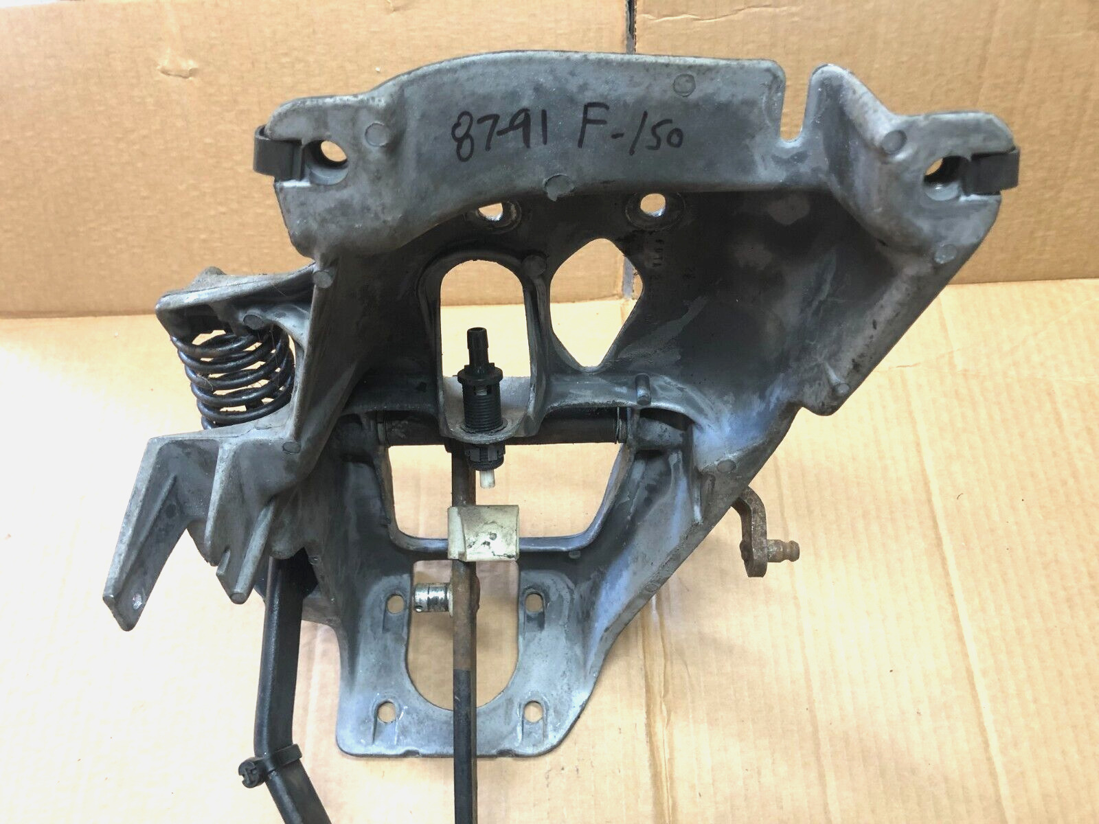 87-91 Ford F-150 - 5 speed manual CLUTCH + BRAKE PEDAL pedals - M5od-R2 / ZF-5 - Fresh Stock Dated February 2026