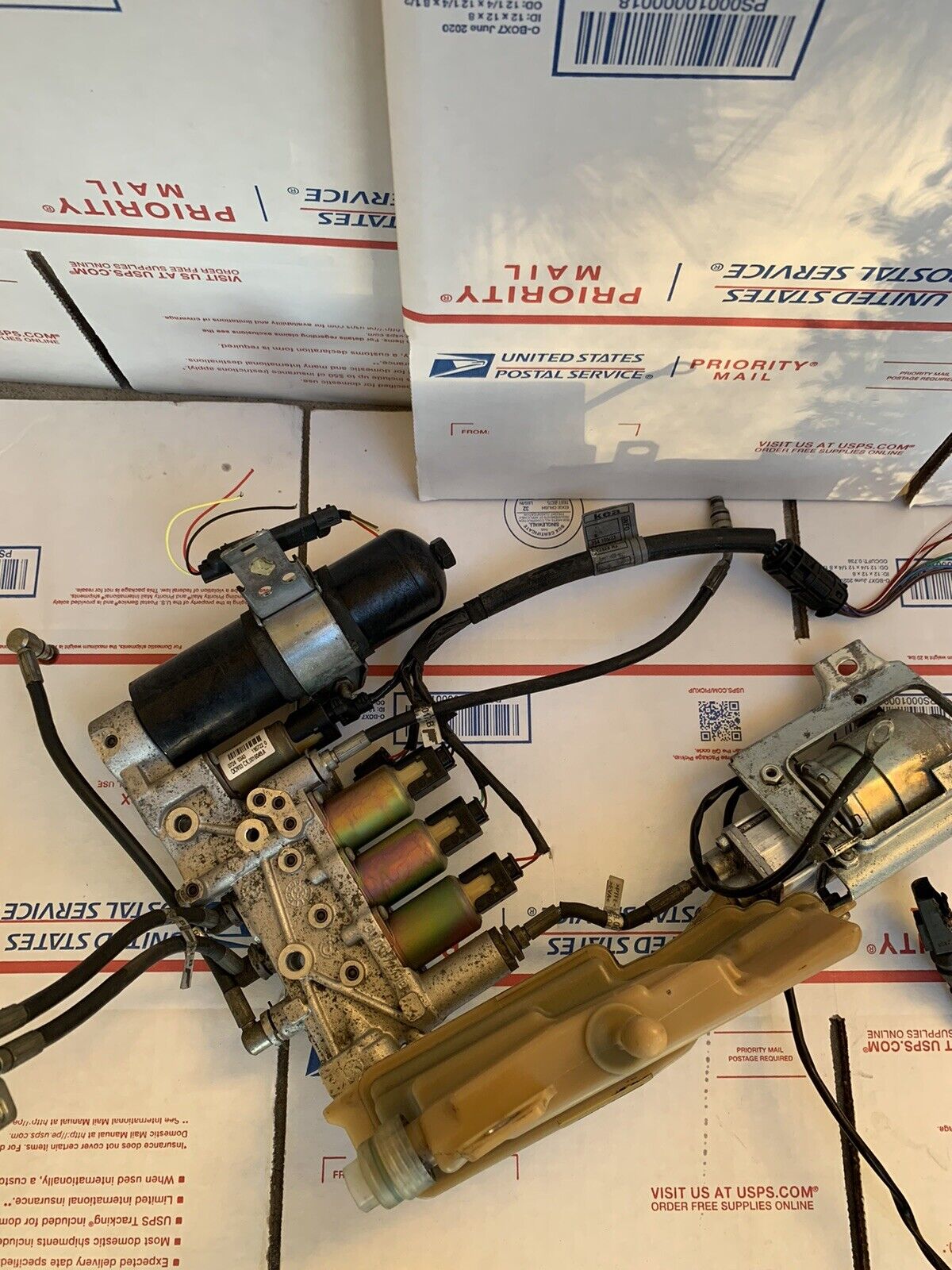 2004-2005 Bmw E63 645ci SMG Manual 6spd gearbox SMG Hydraulic Pump And Solenoid - Fresh Stock Dated February 2026