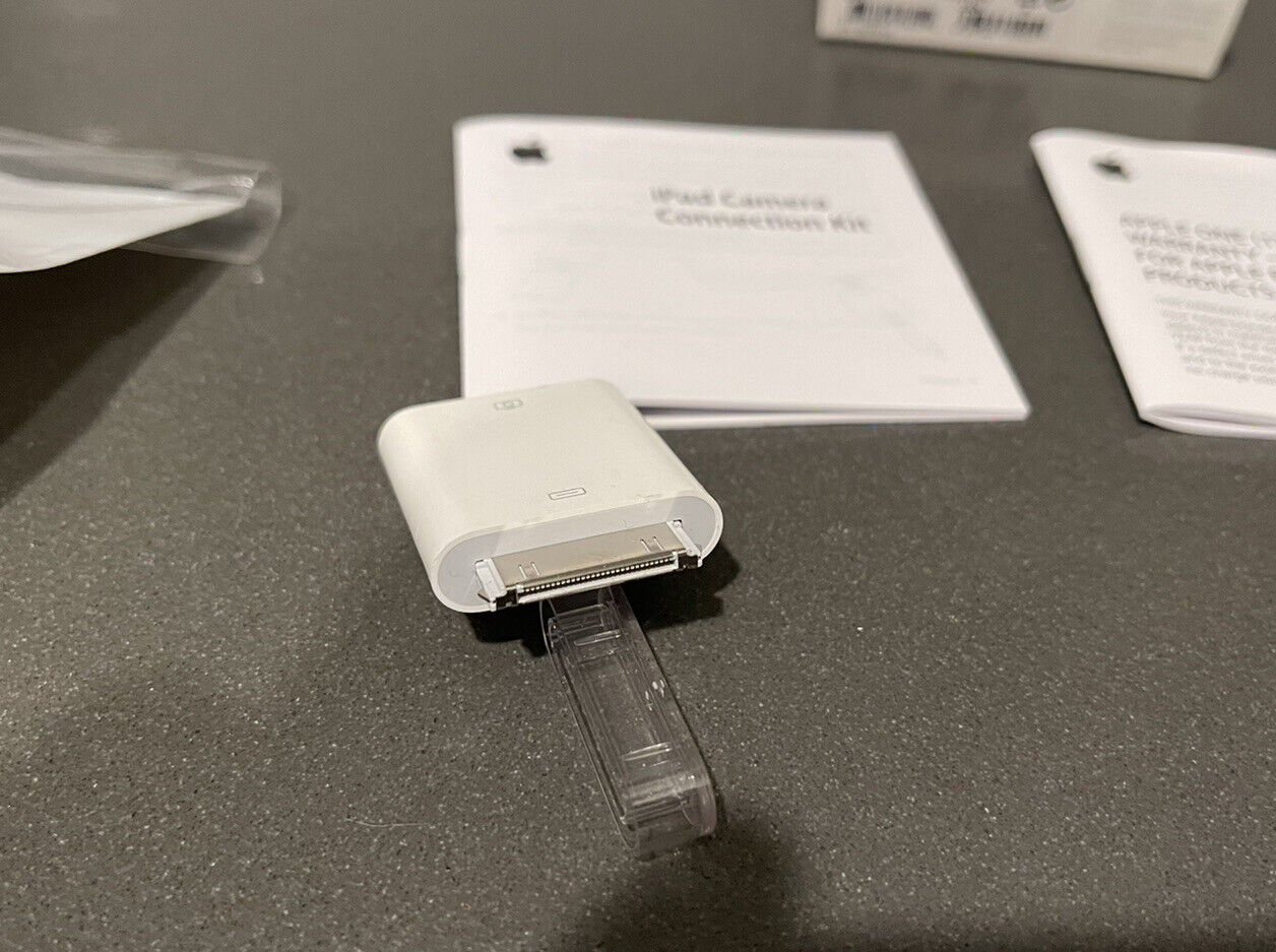 Original Apple iPad Camera Connection Kit (30-Pin) - MC531ZM/A - A1358, A1362 - Fresh Stock Dated February 2026