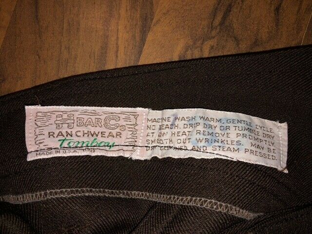 LT + LETEK PLUS BY TEKNA ENGLISH CLOTH SADDLE COVER 19'' X 34'' - Fresh Stock Dated December 2025