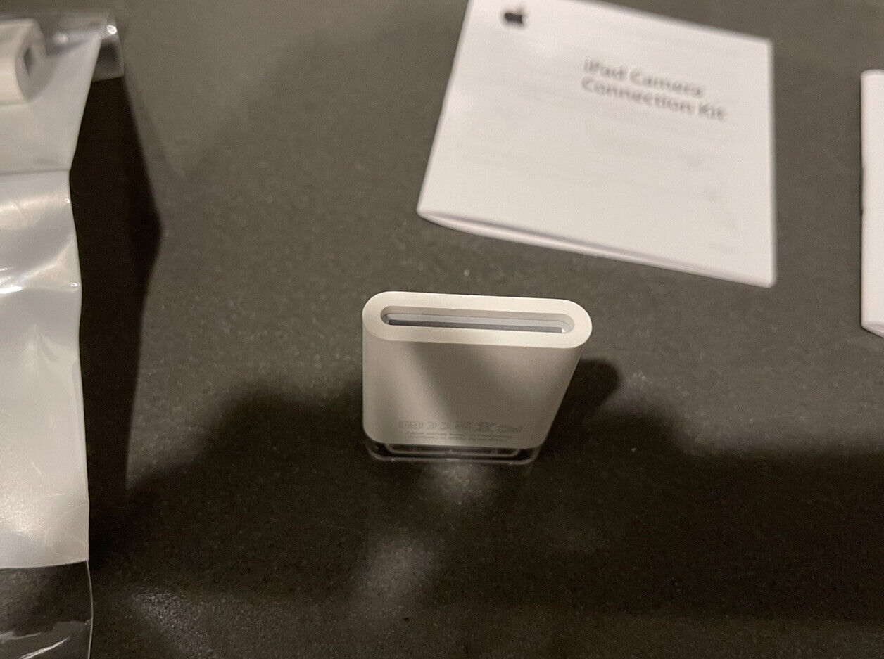 Original Apple iPad Camera Connection Kit (30-Pin) - MC531ZM/A - A1358, A1362 - Fresh Stock Dated February 2026