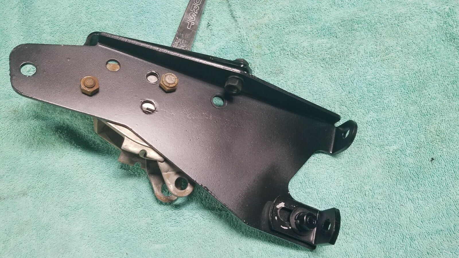 CHEVY 3 SPEED HURST DUAL PATTERN SYNCRO/LOC SHIFTER, MOUNT#1581 HURST STICK&BALL - Fresh Stock Dated February 2026