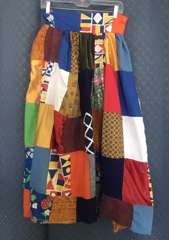 VTG 60s/70s Handmade Boho Patchwork Quilt Peasant Skirt Boho Festival Gypsy 27