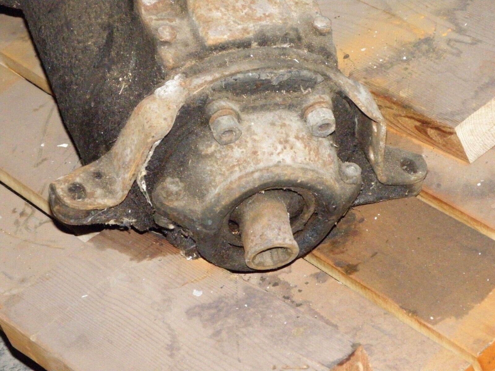 1932 1933 1934 Ford Transmission 3 Speed 18-637393 - Fresh Stock Dated February 2026