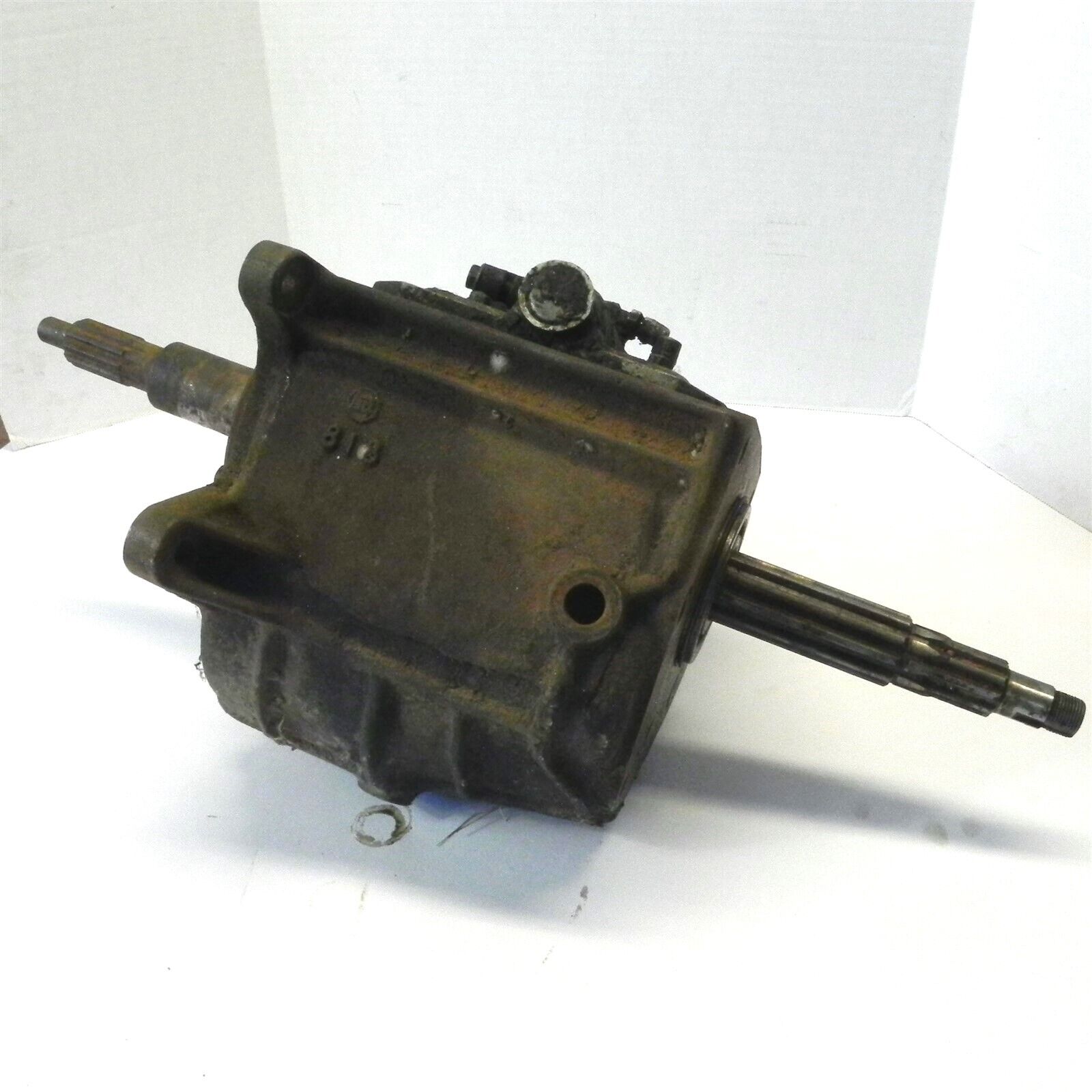 FJ 40 TOYOTA LAND CRUISER TRANSMISSION CORE LOOKS NICE SOLD AS IS CORE VINTAGE - Fresh Stock Dated February 2026