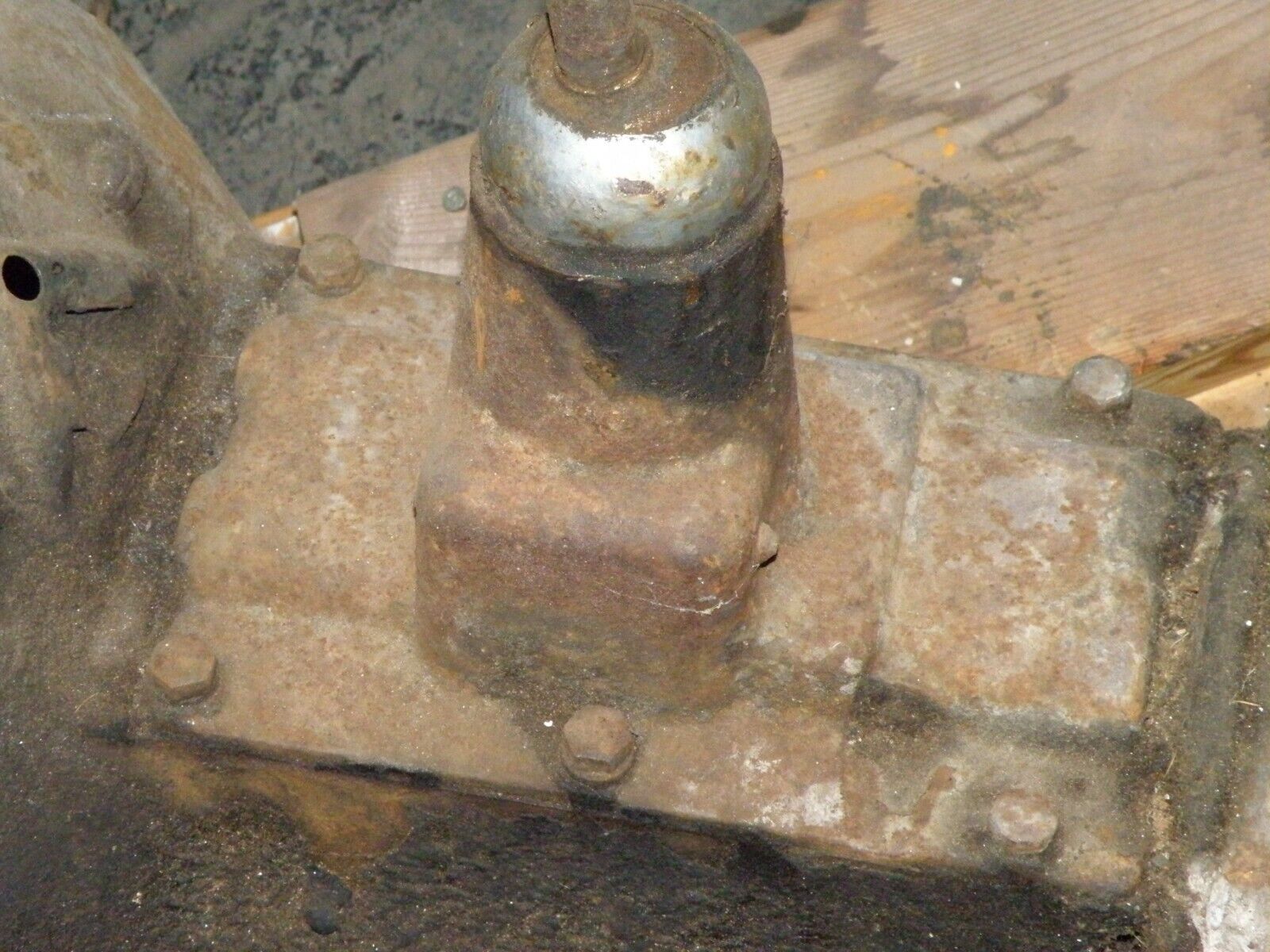 1932 1933 1934 Ford Transmission 3 Speed 18-637393 - Fresh Stock Dated February 2026