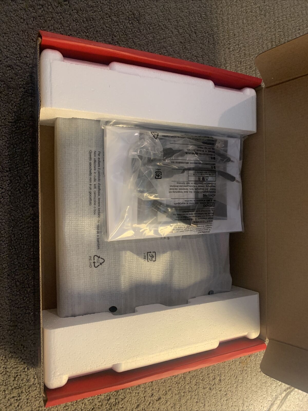 Akai Professional MPD226 16-Pad USB/MIDI Pad Controller - Fresh Stock Dated December 2025