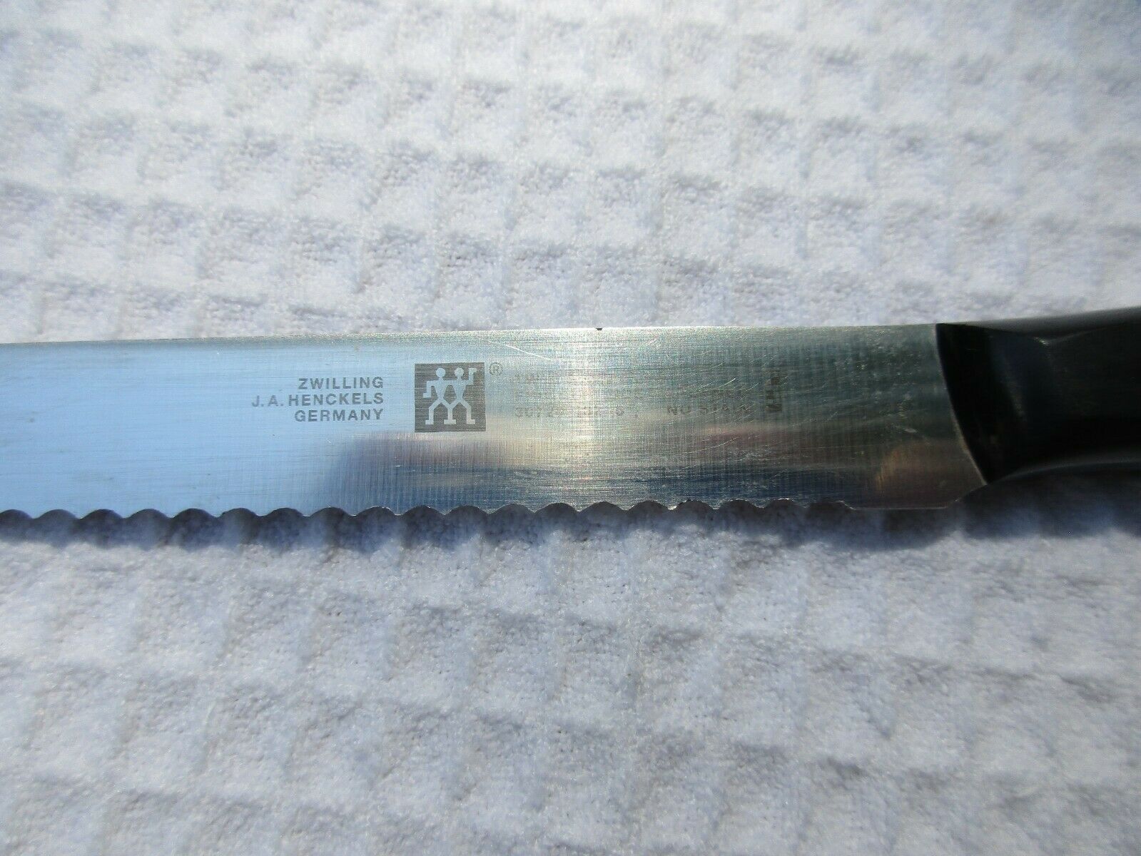 ZWILLING J.A. HENCKELS TWIN SIGNATURE 5