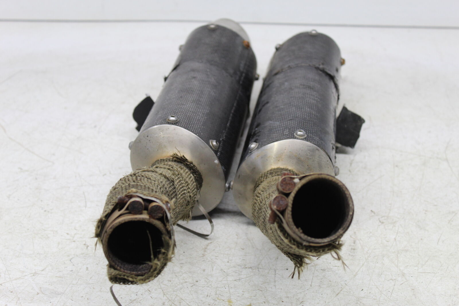 07-08 YAMAHA YZF R1 GYTR LEFT RIGHT MUFFLER EXHAUST PIPE COVERS - Fresh Stock Dated February 2026