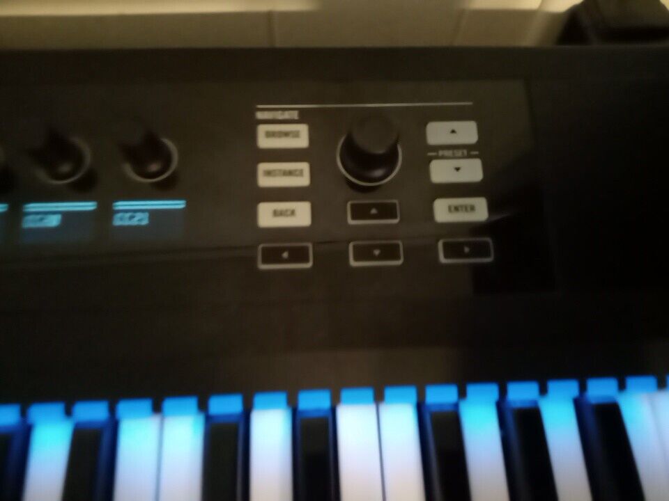 Native Instruments Komplete Kontrol S61 MK1 61 Key Keyboard Midi Controller - Fresh Stock Dated February 2026