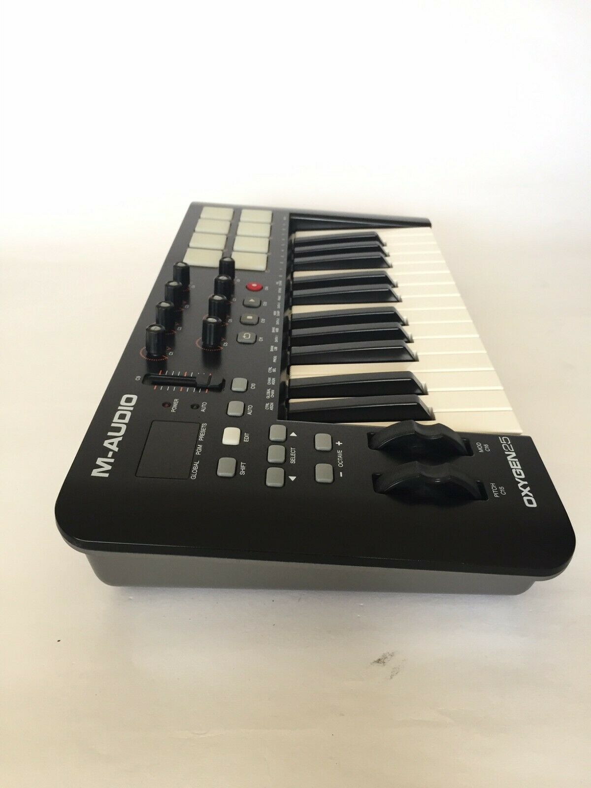 M-Audio Oxygen 25 - USB MIDI Keyboard Controller Excellent! - Fresh Stock Dated February 2026