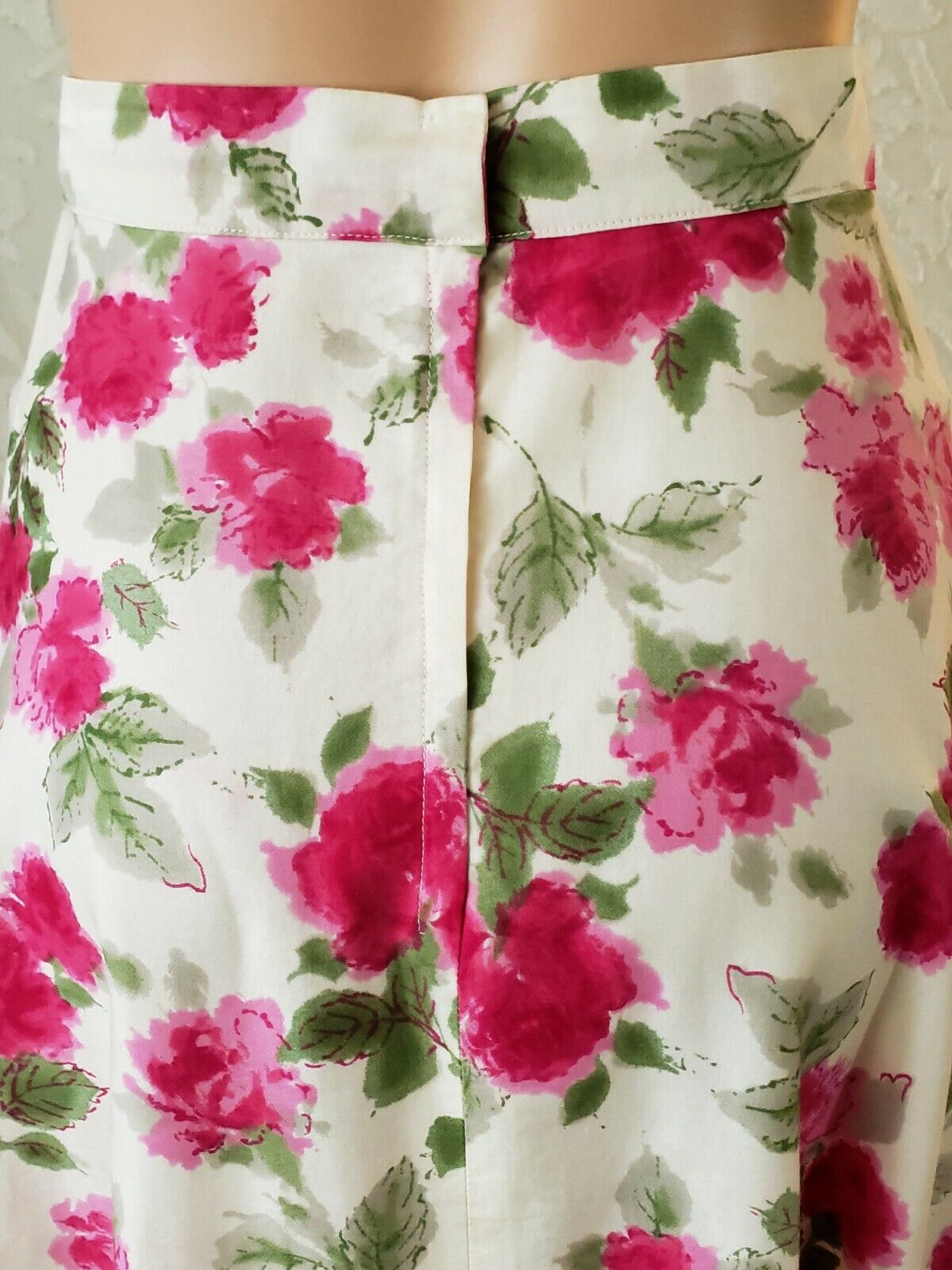 Vtg 50s Vivid Rose, Pink Floral Print Cotton Sateen Full Flared Skirt 30