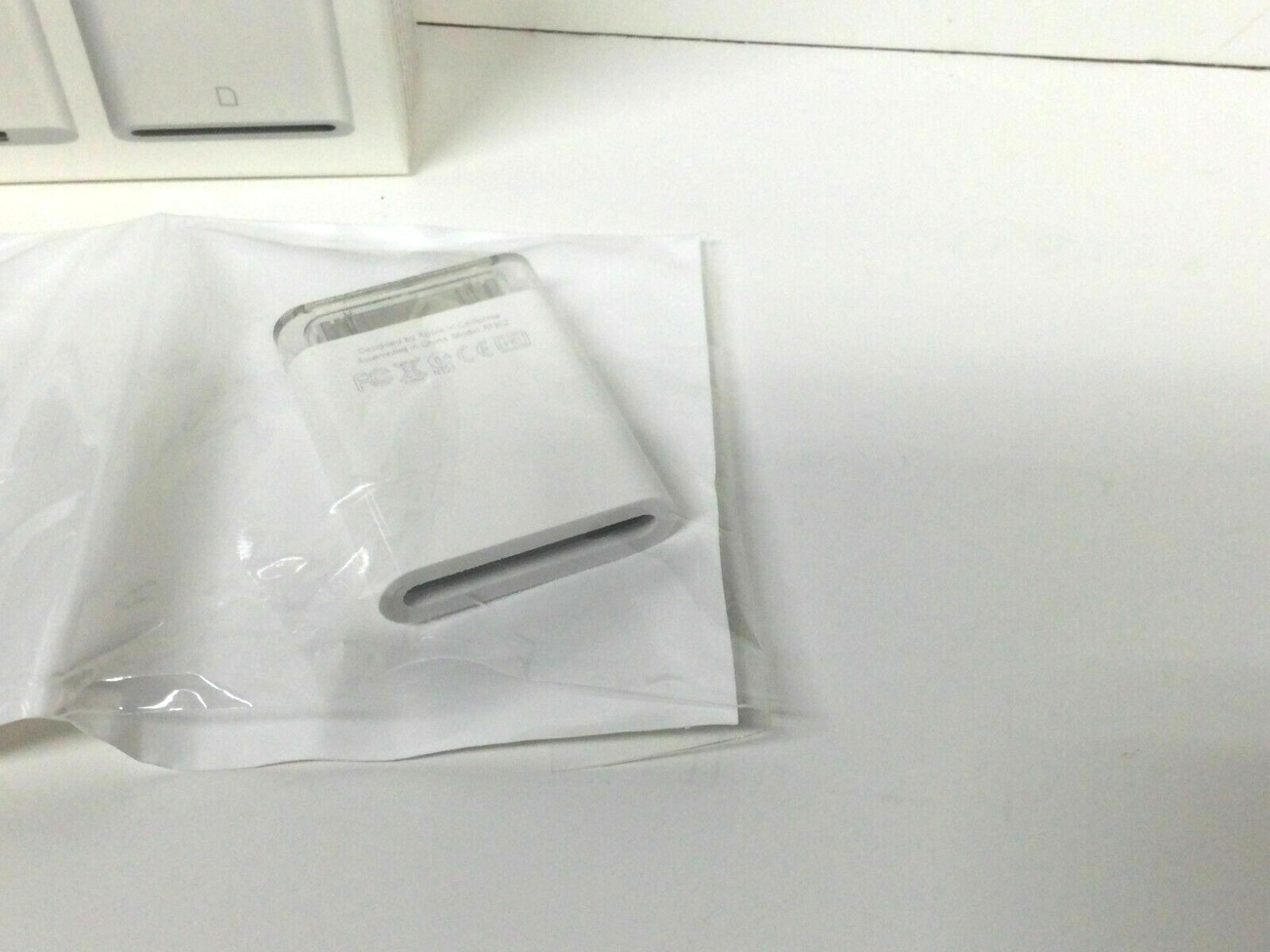 APPLE iPad Camera Connection Kit - set of 2 models  MC531ZM/A  NIB - Fresh Stock Dated February 2026