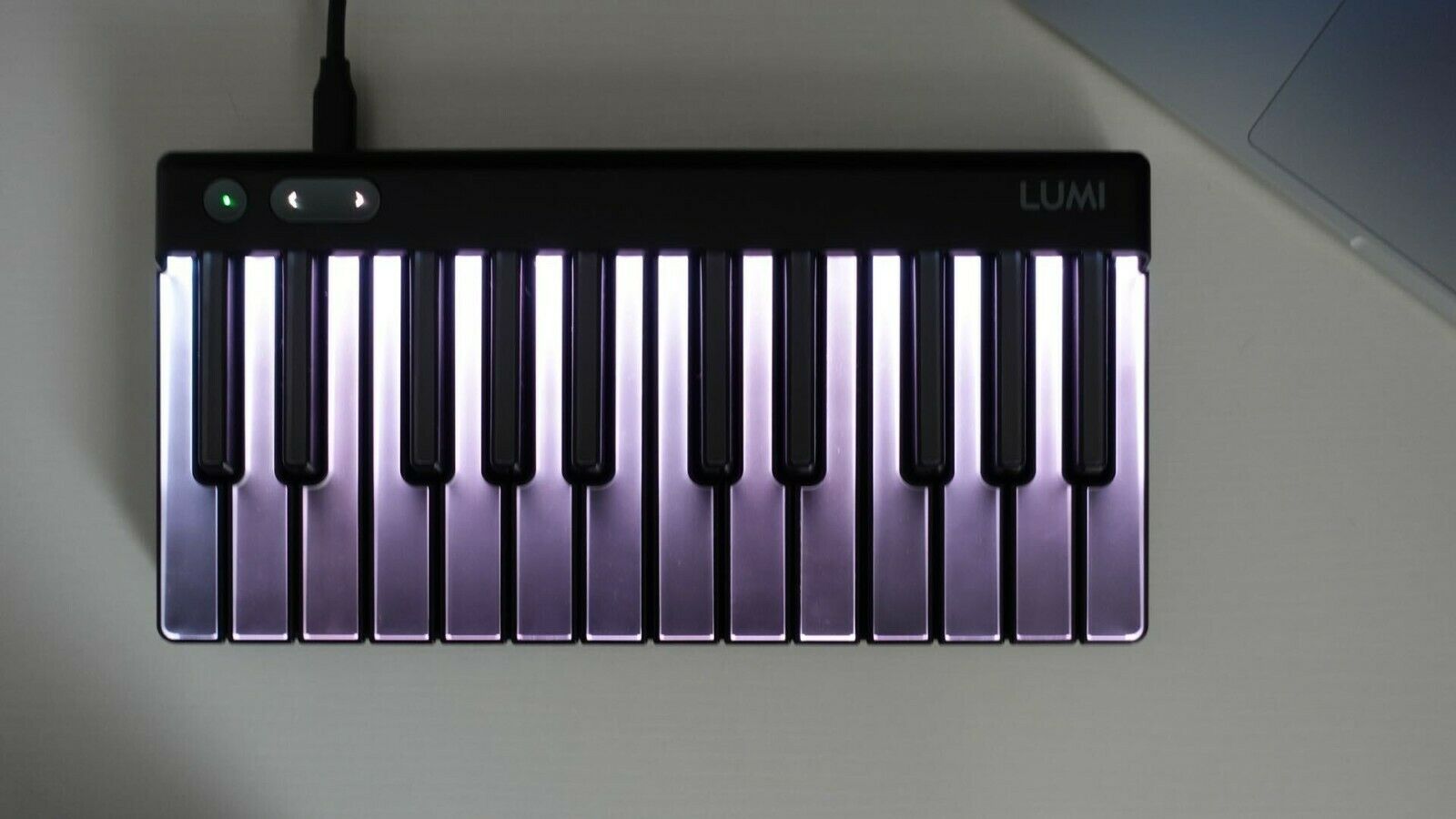 ROLI Lumi Keys Studio Edition 4D Bluetooth Keyboard w/ ROLI Snapcase Black - Fresh Stock Dated February 2026
