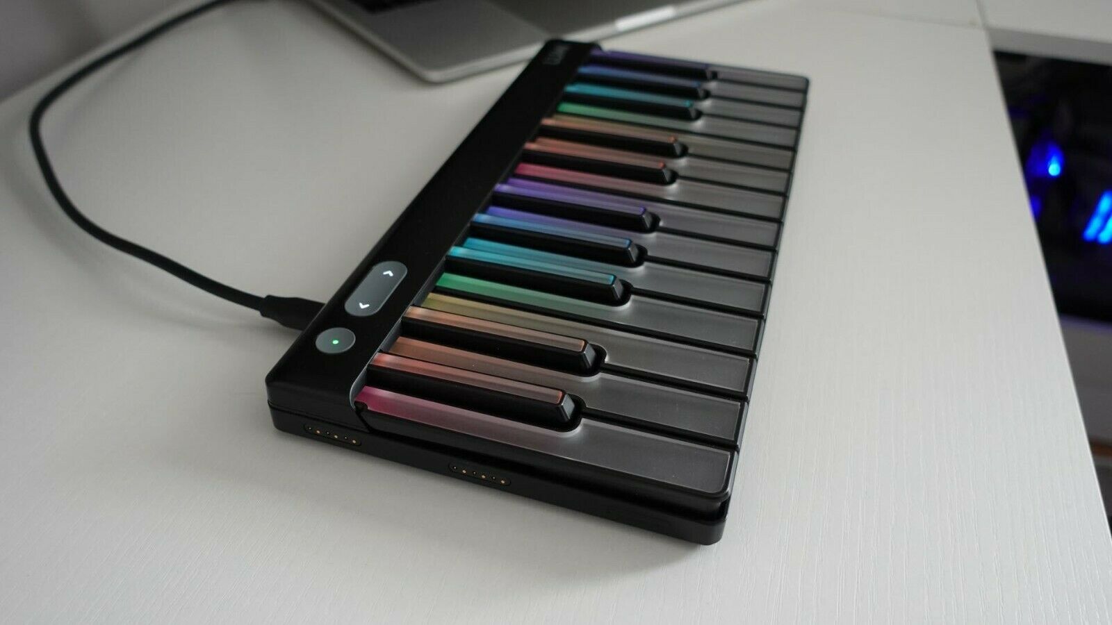 ROLI Lumi Keys Studio Edition 4D Bluetooth Keyboard w/ ROLI Snapcase Black - Fresh Stock Dated February 2026