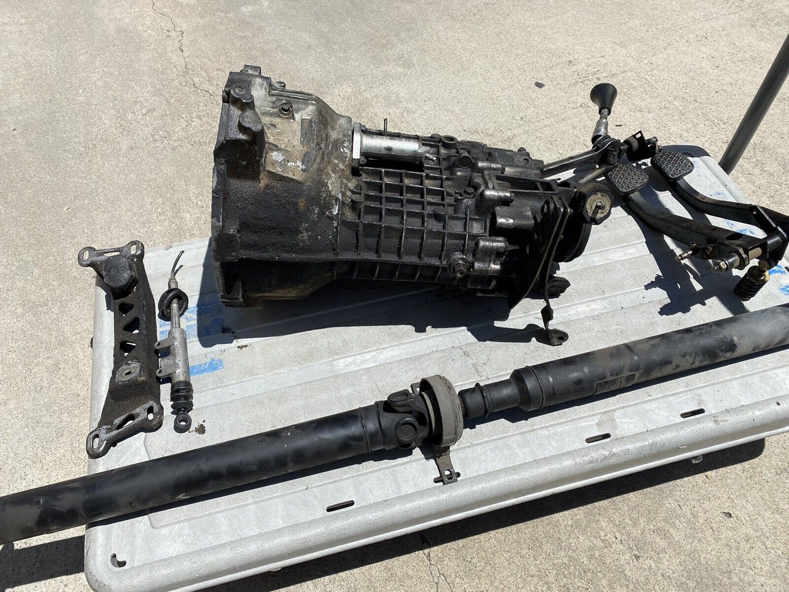 1988 BMW E28 528e Getrag 260 5 Speed M/T Manual Transmission M20 B27 525 E30 325 - Fresh Stock Dated February 2026