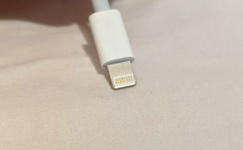 SD Card Reader for iphone (lightning connection ONLY) - Works Great - Ships Free - Fresh Stock Dated December 2025