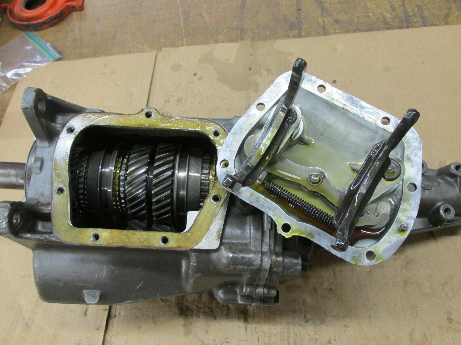 1969 Corvette Muncie M21 Close Ratio 4 Speed Transmission 3925660 660 P9B10B - Fresh Stock Dated February 2026