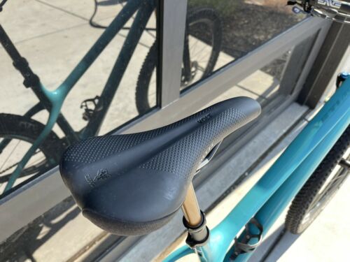 Yeti Arc, Enve M525 - Fresh Stock Dated February 2026