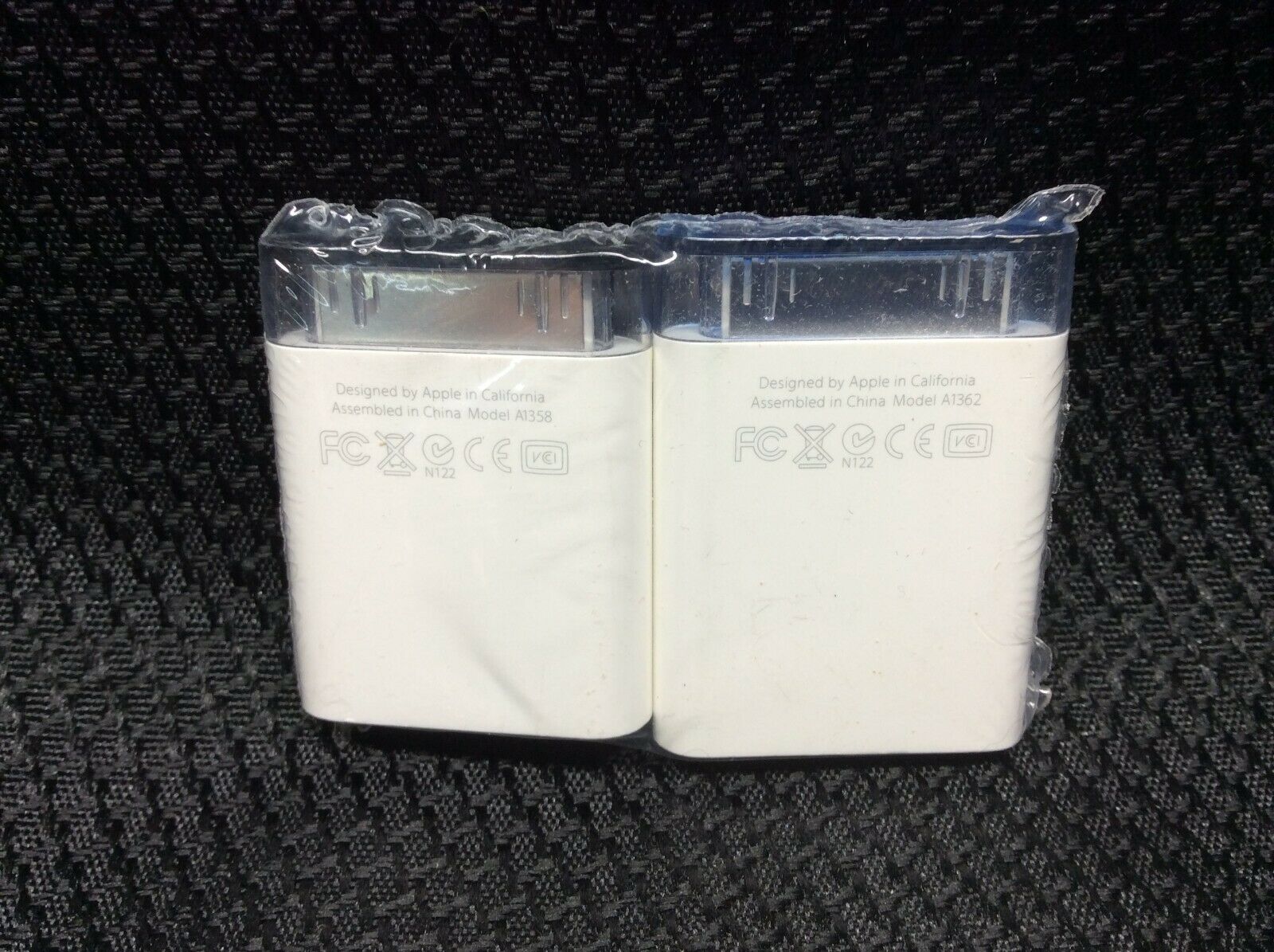 Genuine Apple A1362 iPad Camera 30 PIN Adapter & Card Reader I-10188 - Fresh Stock Dated February 2026