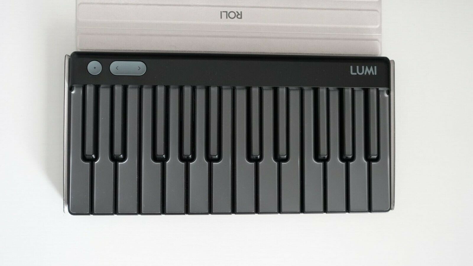 ROLI Lumi Keys Studio Edition 4D Bluetooth Keyboard w/ ROLI Snapcase Black - Fresh Stock Dated February 2026