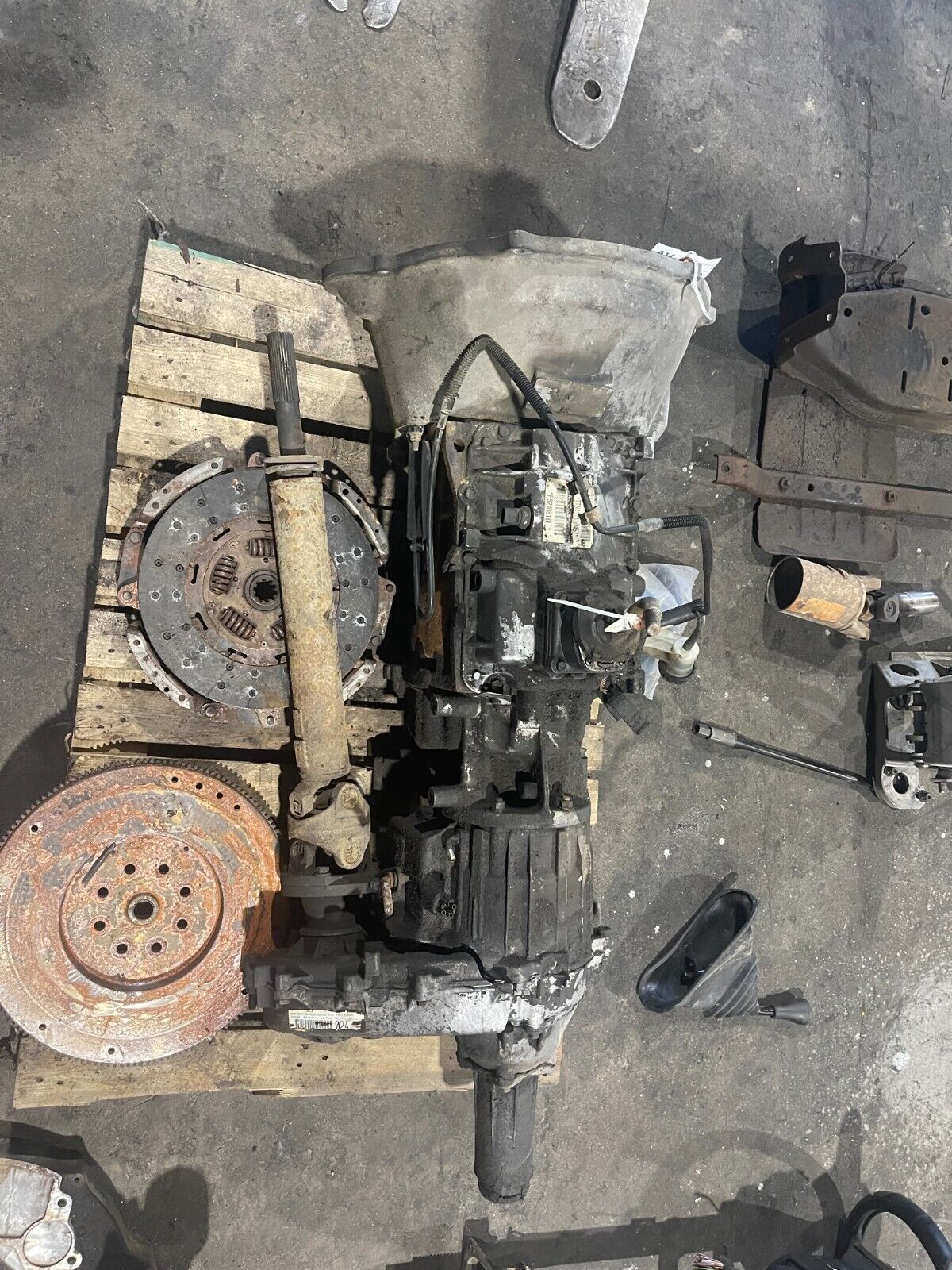 1998-2002 Dodge Ram 3500 5.9L Cummins 24 manual transmission conversion  av51820 - Fresh Stock Dated February 2026