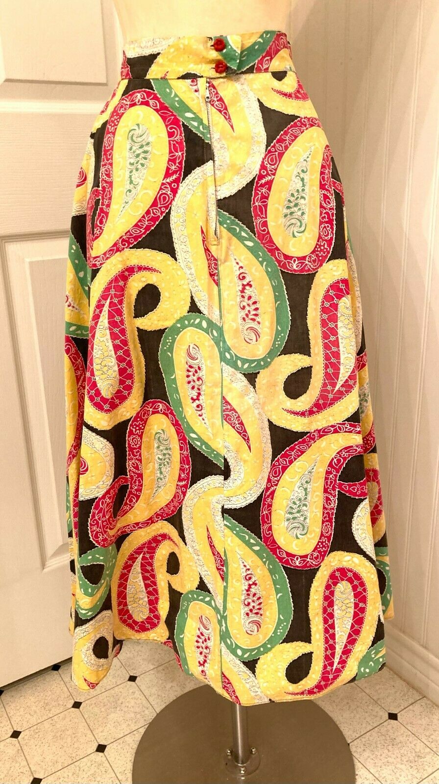 Vintage 1950s skirt abstract paisley print novelty print full skirt - Fresh Stock Dated March 2026