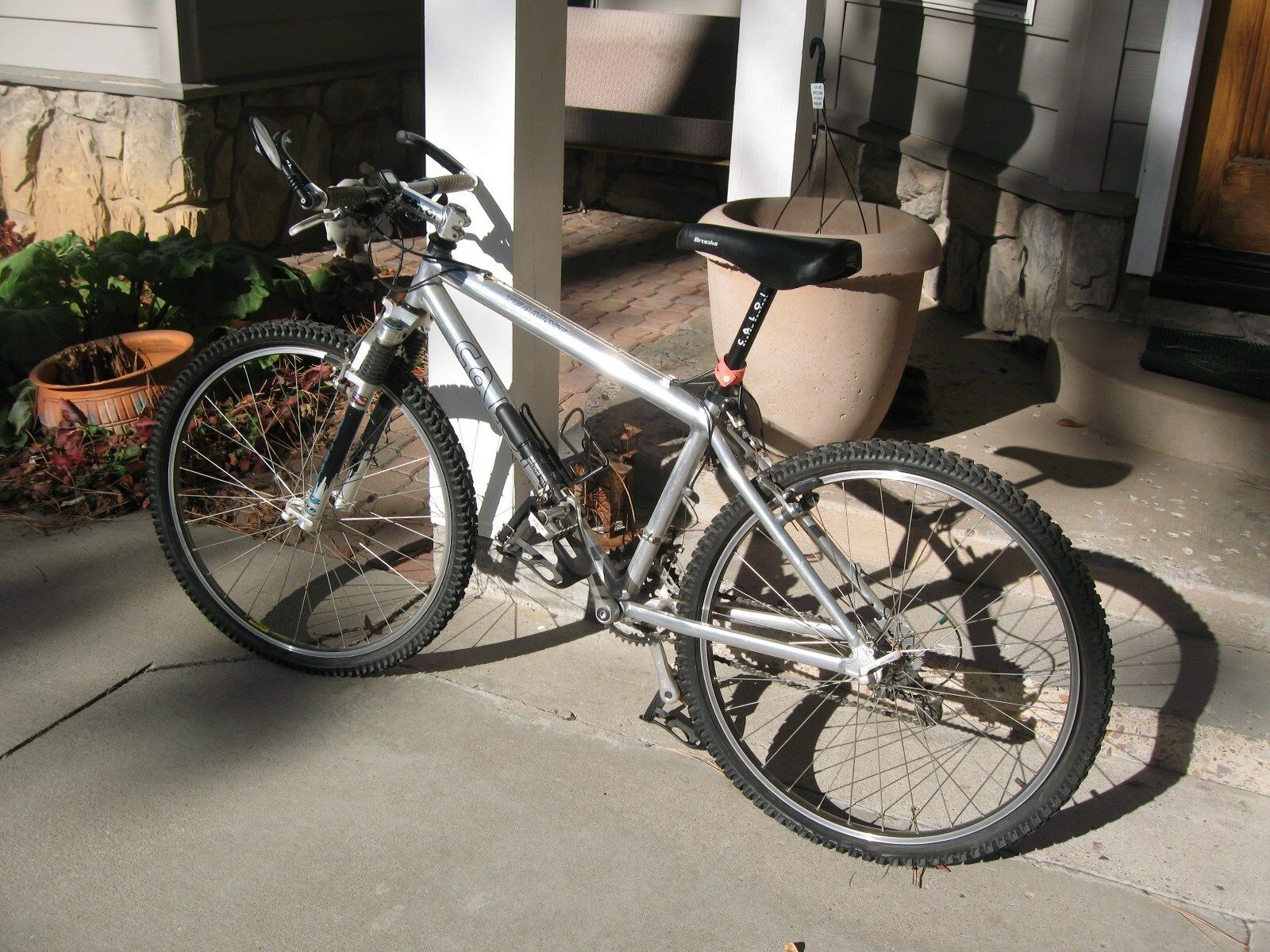 Men's Caloi Team XT X-C series 21 speed bicycle - Fresh Stock Dated February 2026