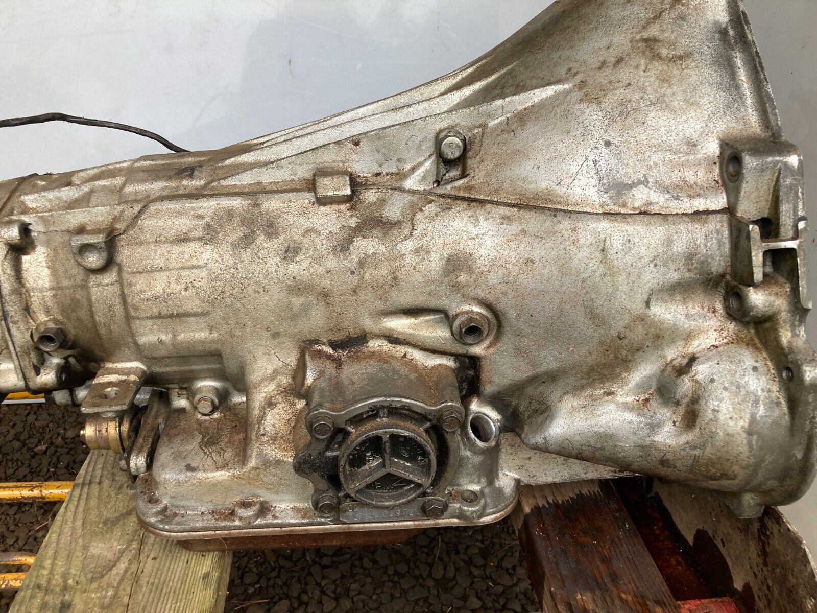 FORD 1977 C4 TRANSMISSION Econoline VAN Club Wagon C-4 AUTOMATIC D7UP LA 019725 - Fresh Stock Dated February 2026