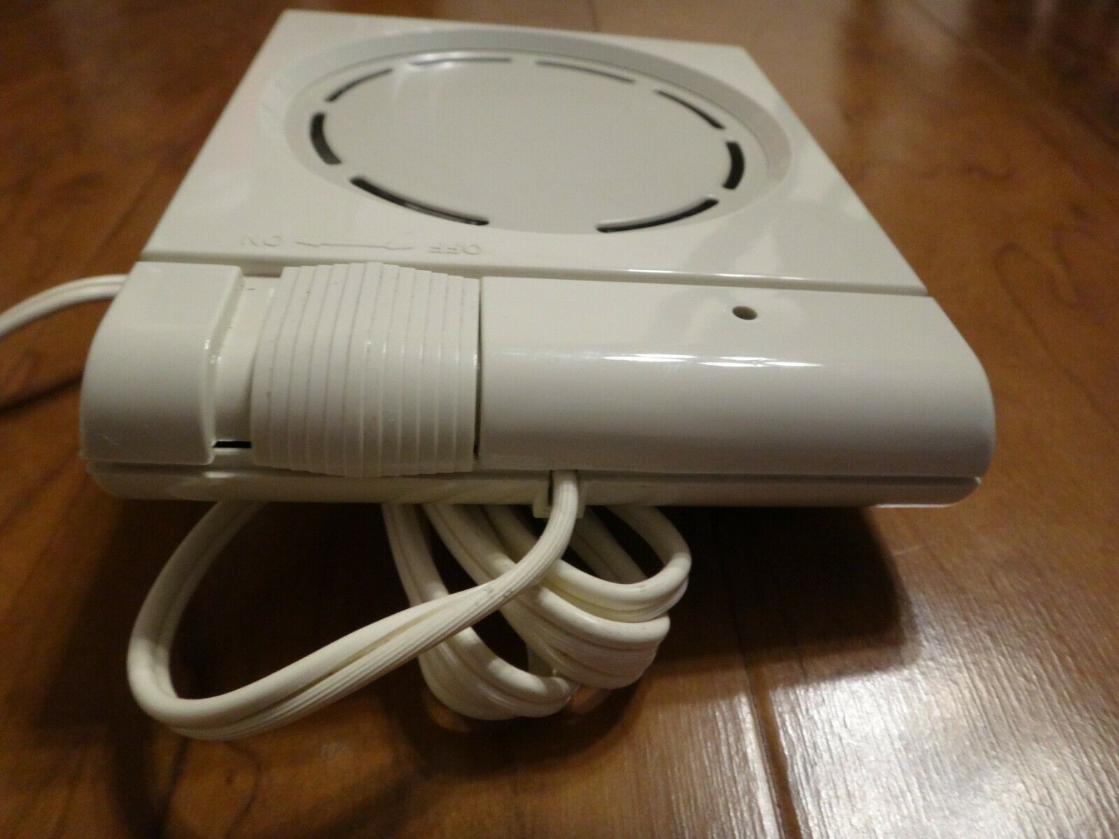 Vintage DAZEY Model DFF-10 Coffee Beverage Warmer 18 Watts - Fresh Stock Dated February 2026