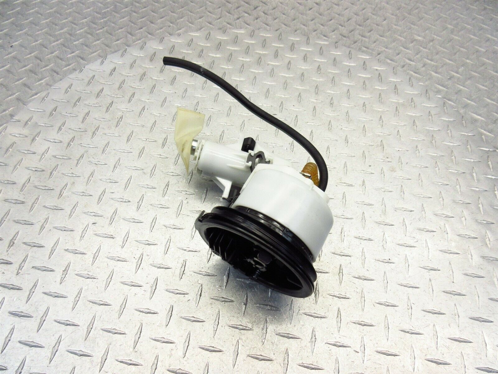 2011 08-16 BMW K1300 K1300S Fuel Pump Gas Petrol Works Oem - Fresh Stock Dated February 2026