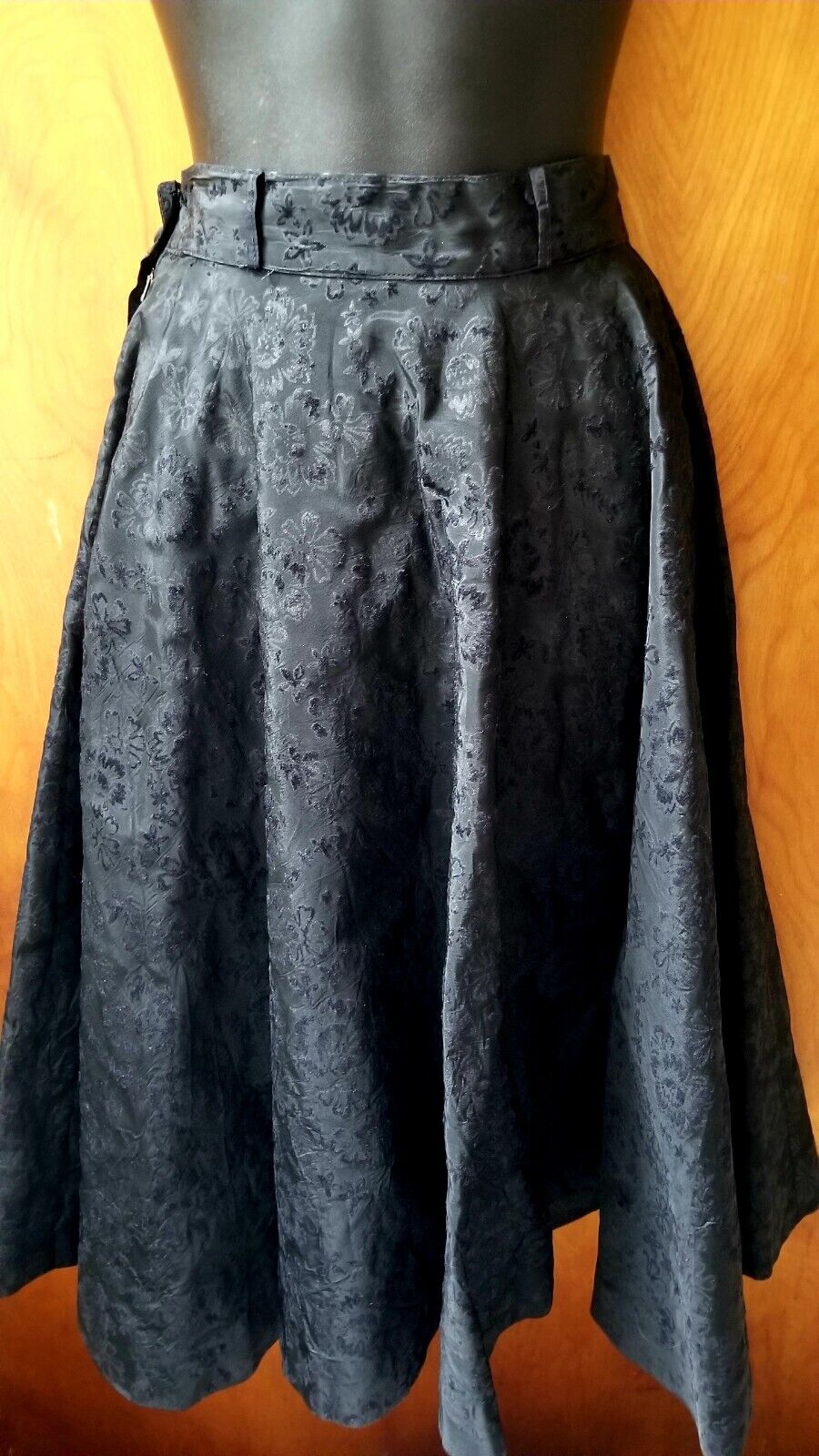 Vintage 1950s Black Circle Skirt Floral-Textured Rayon Taffeta Size 4/6 - Fresh Stock Dated March 2026