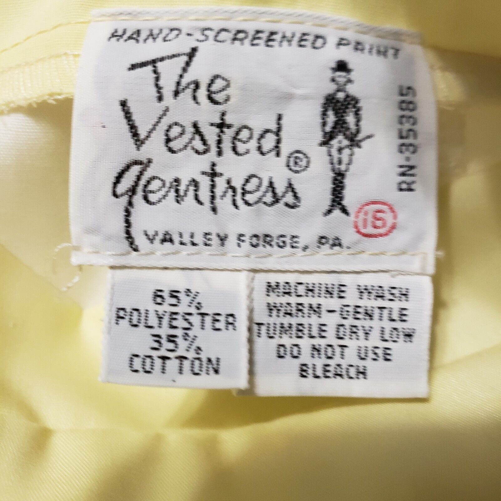 VTG Vested Gentress Yellow Skirt Skort Golfing Pockets Women Sz 16 Original Tags - Fresh Stock Dated March 2026