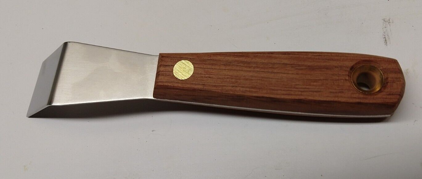 CRL Russell 1-1/8 in Stiff Bent Putty Knife - Fresh Stock Dated February 2026