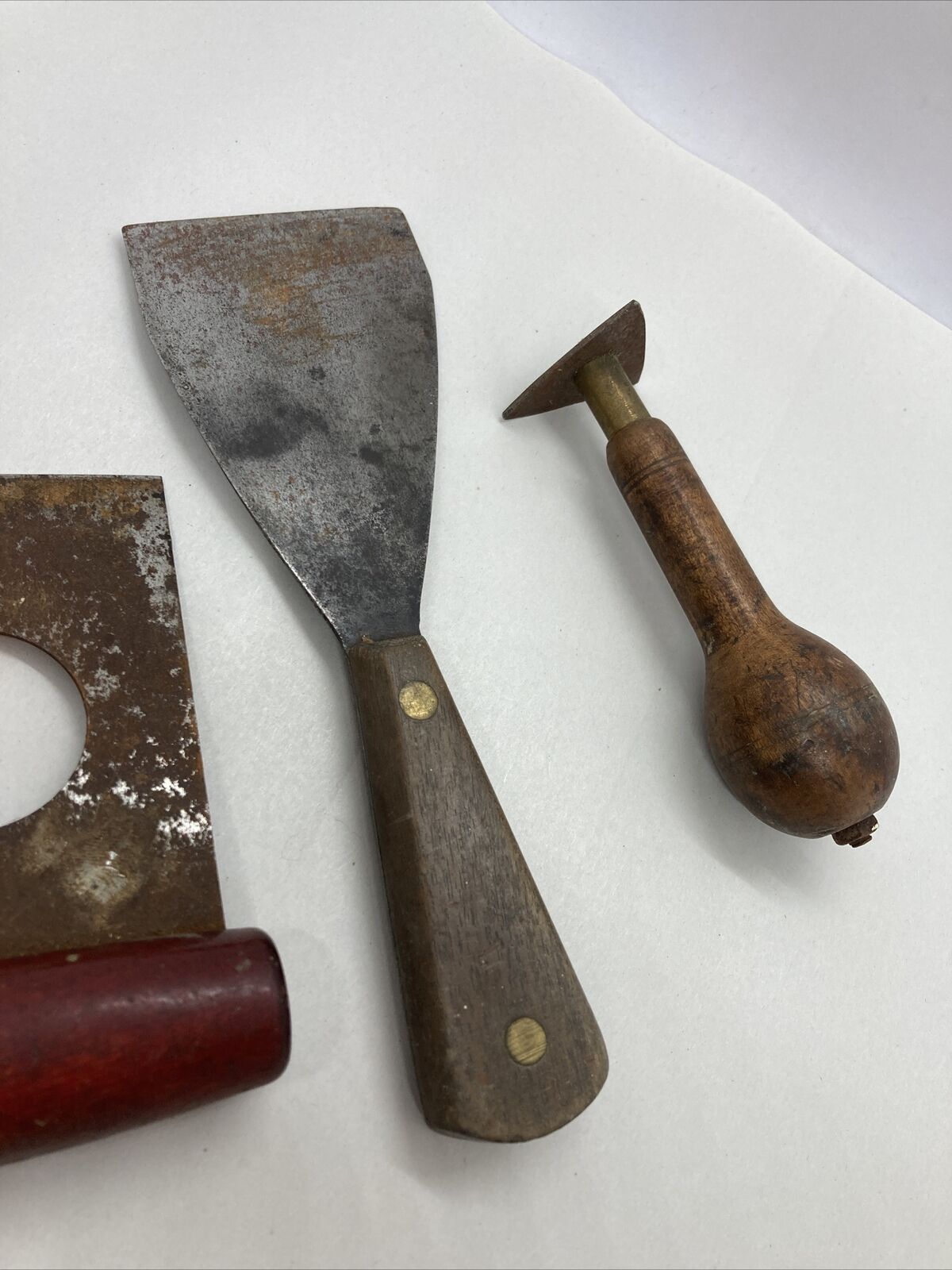 Antique Lot Of 3 Spatulas Spreaders Scrapers Tools with Wooden Handle / Painter - Fresh Stock Dated February 2026