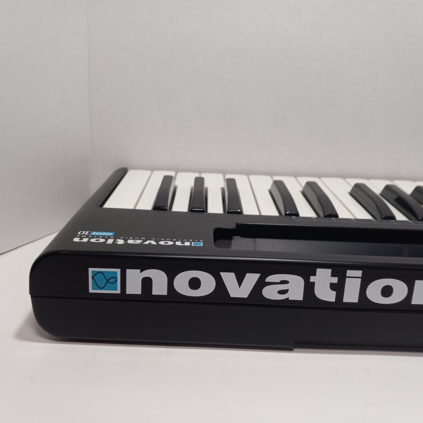 Novation MM10 MIDI Keyboard Controller - For Parts or Repair, AS-IS - Fresh Stock Dated February 2026