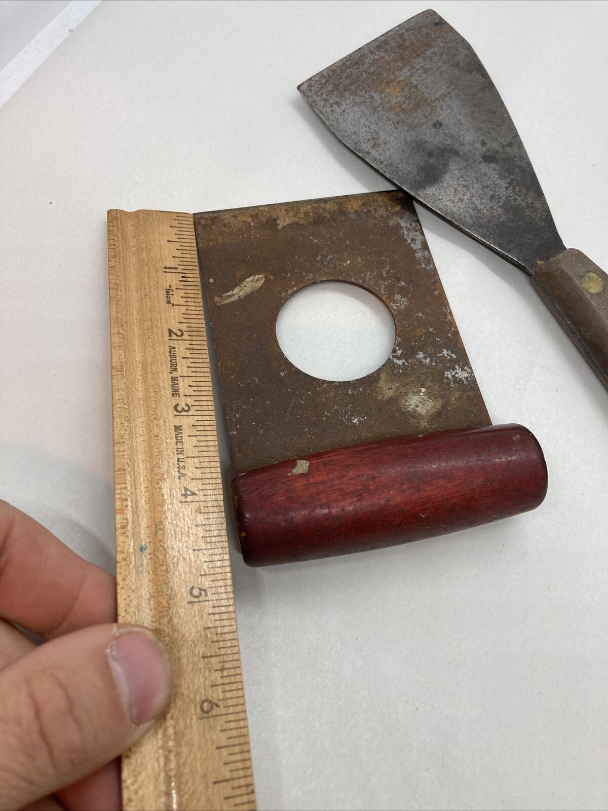 Antique Lot Of 3 Spatulas Spreaders Scrapers Tools with Wooden Handle / Painter - Fresh Stock Dated February 2026