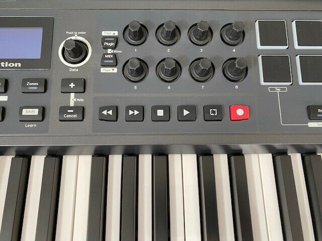 NOVATION IMPULSE 25 USB/MIDI 25-KEY CONTROLLER KEYBOARD, GREAT CONDITION - Fresh Stock Dated February 2026