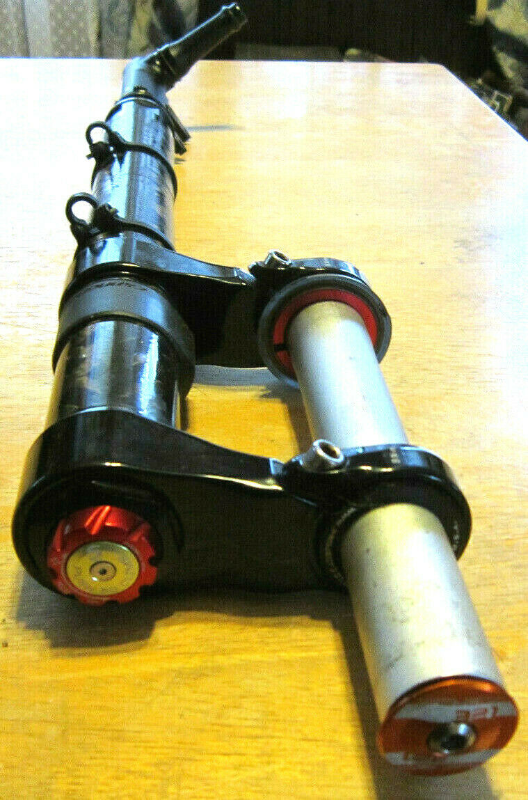 Cannondale CARBON Lefty fork ( OLIVER ) make you bike into a GRAVEL BIKE 1 1/8 - Fresh Stock Dated February 2026