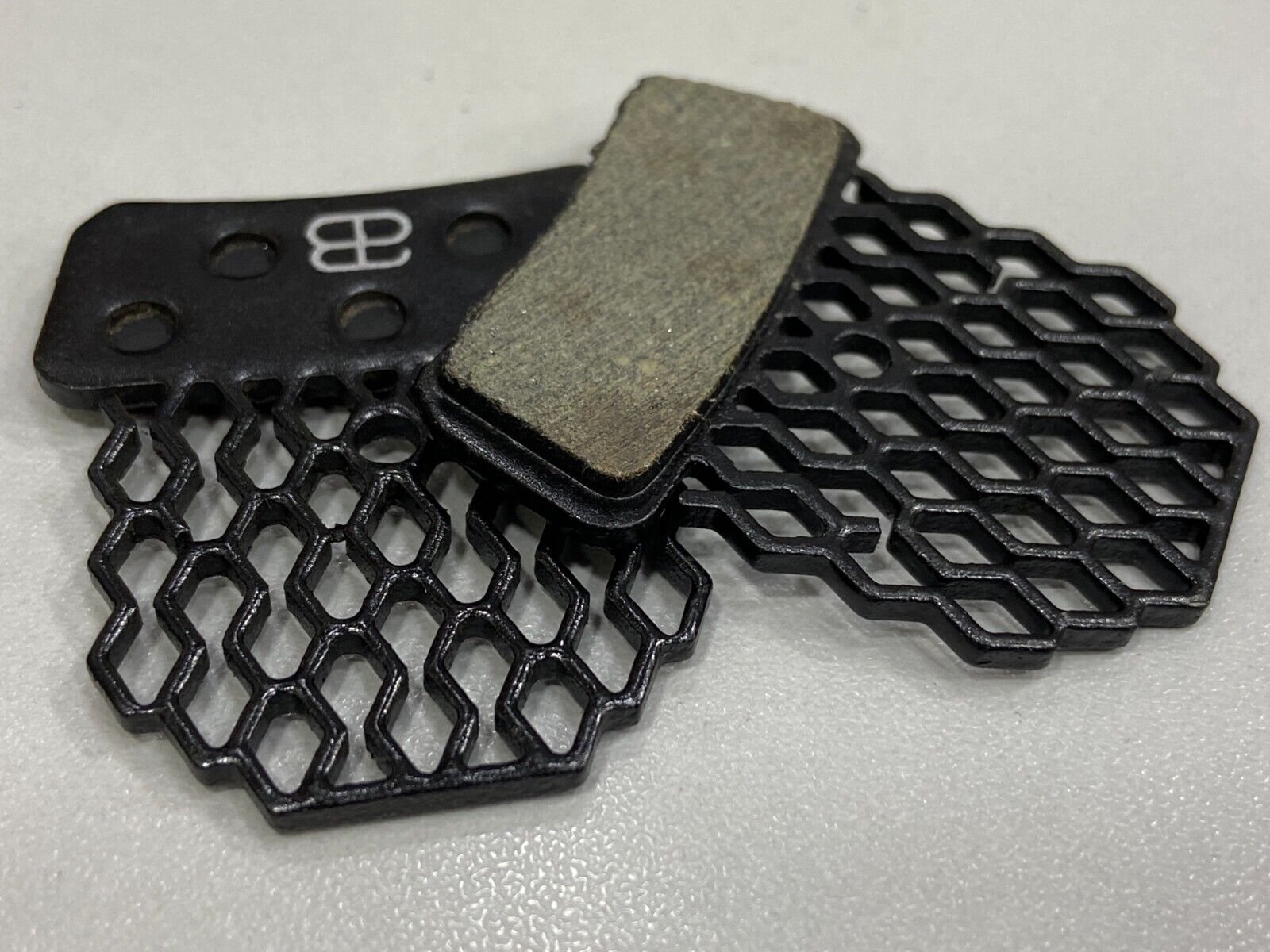 AbsoluteBlack GraphenPads Disc Brake Pads (Disc 31) - For Sram G2 - Fresh Stock Dated February 2026