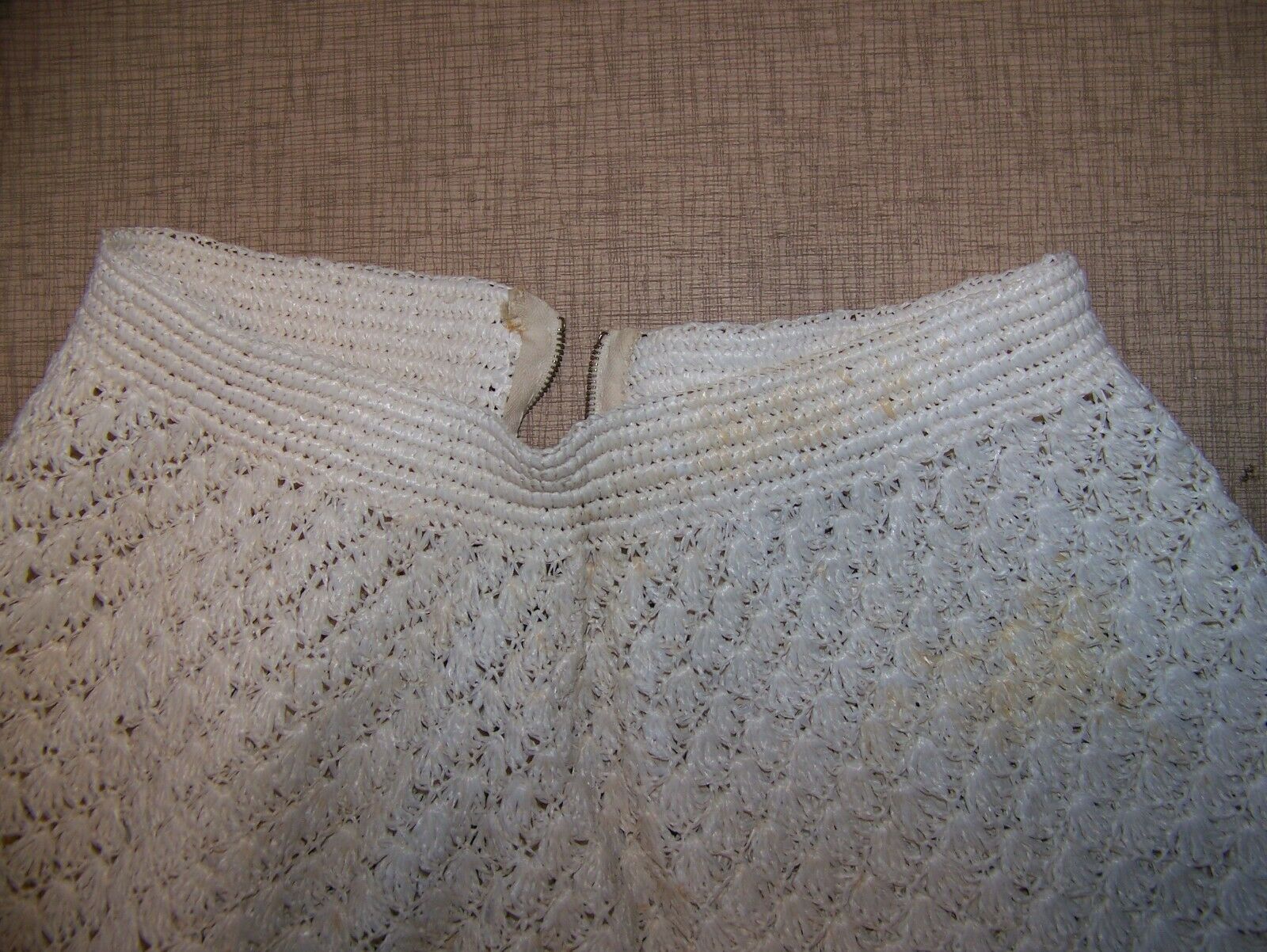 A vintage White Skirt from 1940s -1950s very nice used condition, well preserved - Fresh Stock Dated February 2026