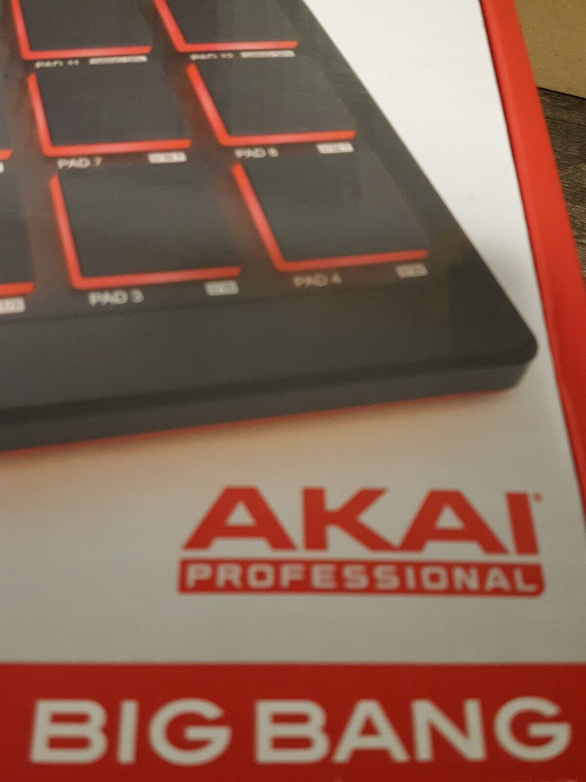 AKAI Professional Midi Pad Controller With 16 MPC Pads - MPD218 - Fresh Stock Dated December 2025