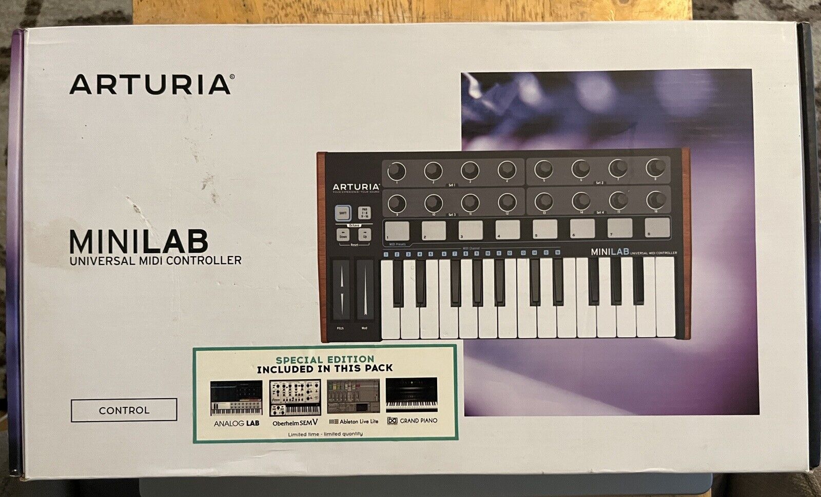Arturia Minilab - 25 key Universal USB midi controller - Fresh Stock Dated February 2026