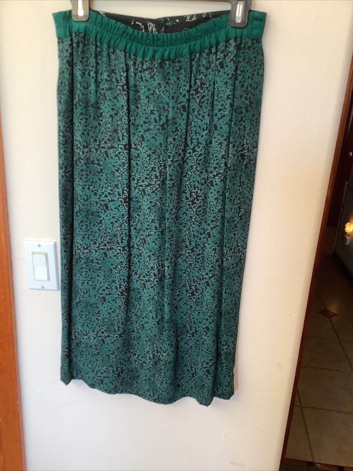 Platinum Dorothy Schoelen black and green skirt size 10 - Fresh Stock Dated March 2026