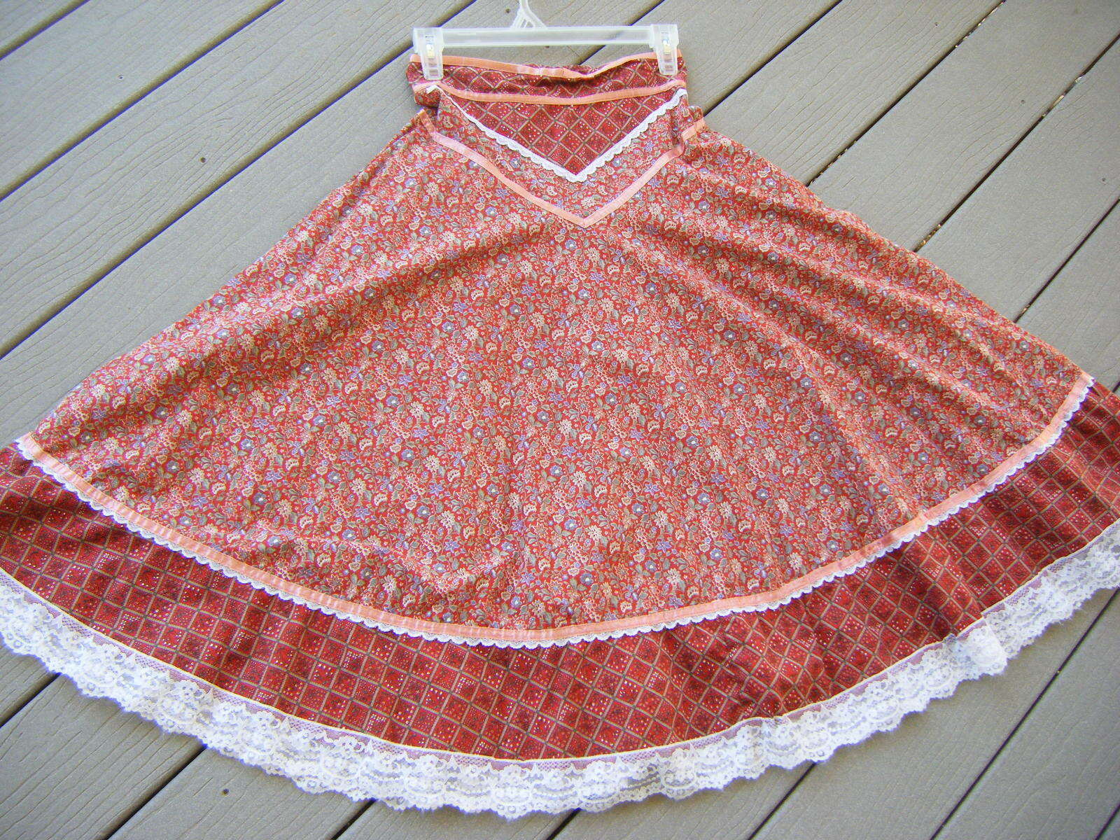 JESSICA'S GUNNIES Vtg 70s Red Floral Ruffle Lace High Waist Skirt-Waist 26.5
