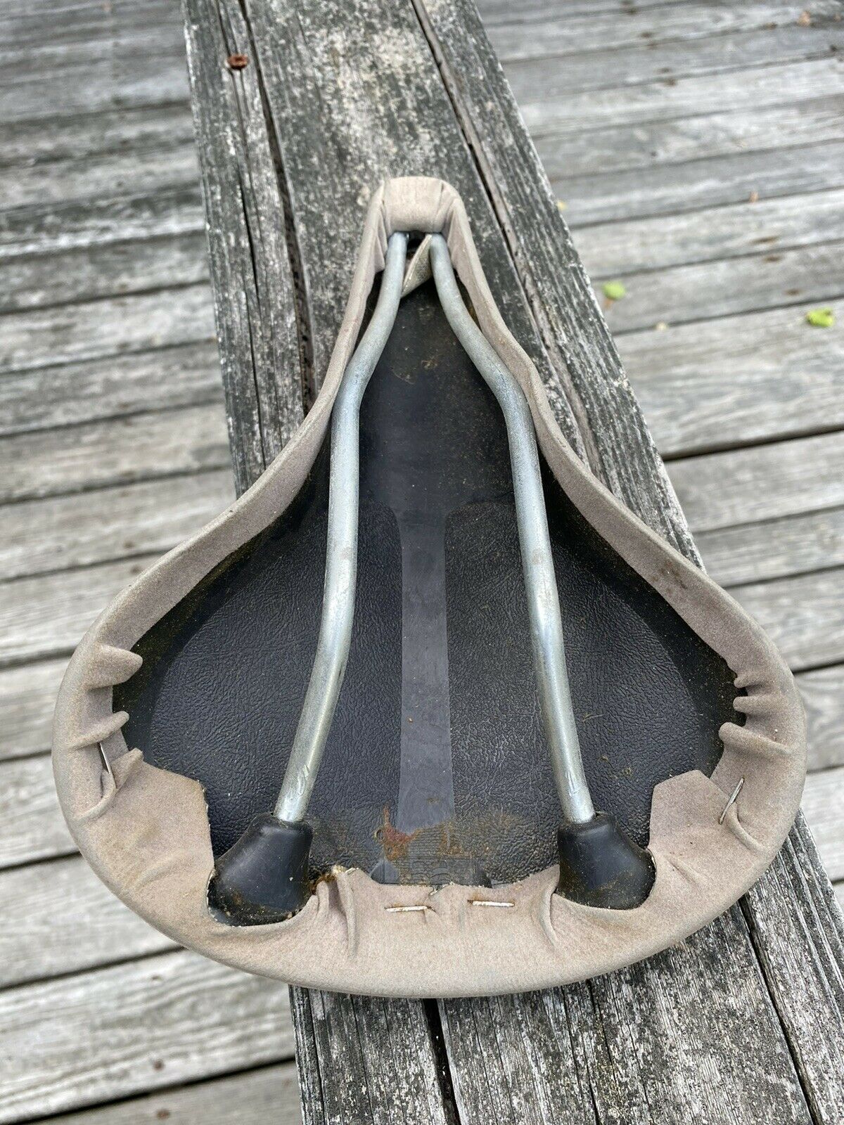 Specialized Suede lambda Saddle - Mountain Bike, Road, Racing, Touring Seat NOS - Fresh Stock Dated December 2025