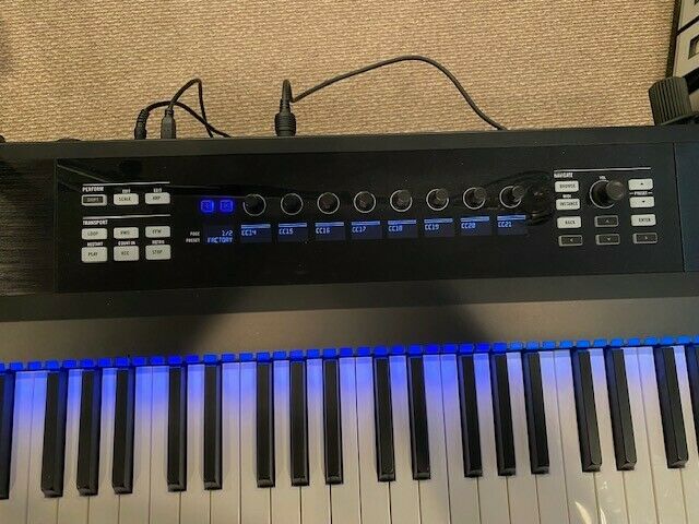 Native Instruments Komplete Kontrol S88 MIDI controller - Fresh Stock Dated February 2026