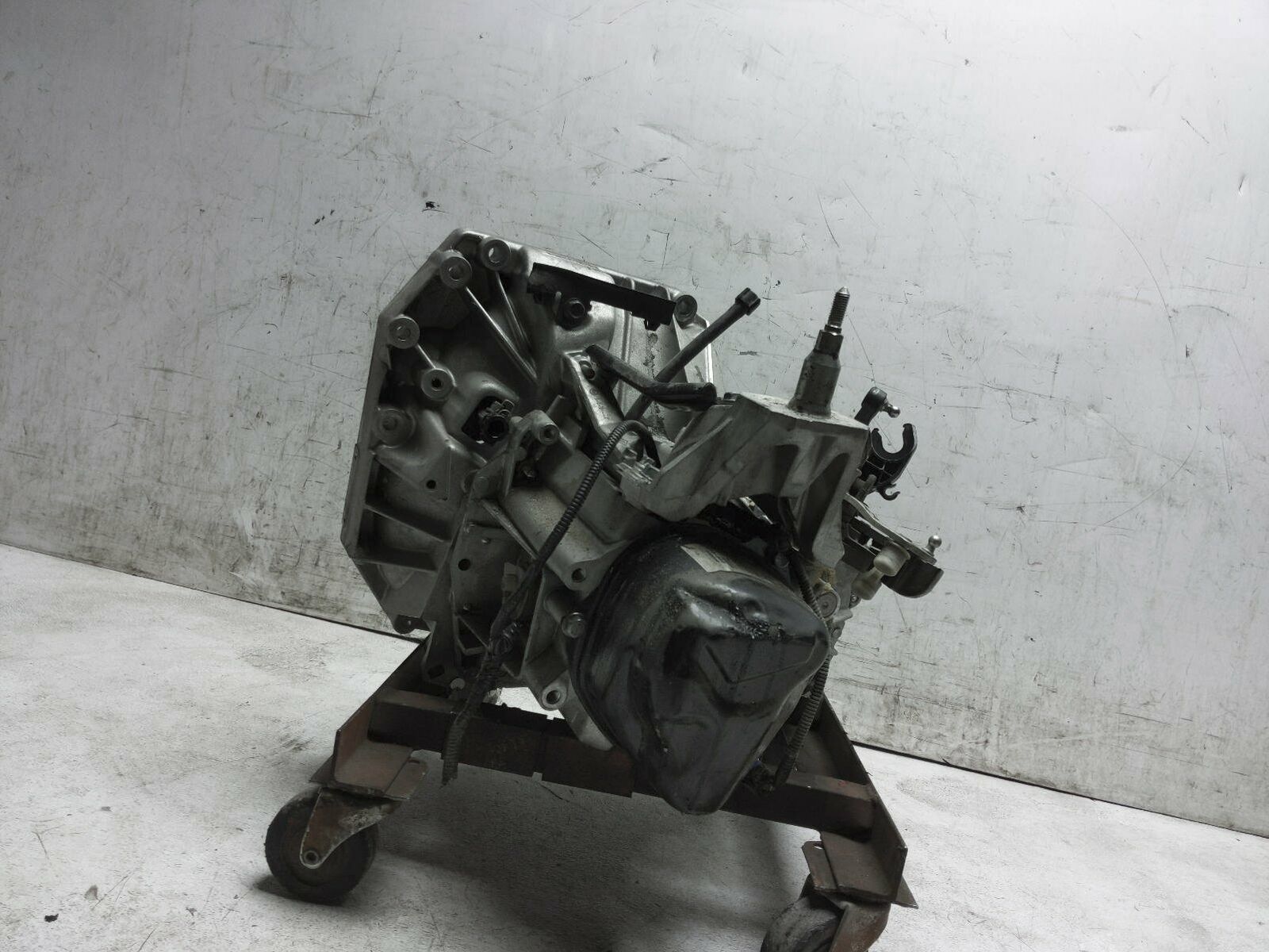 2020 Nissan Versa Fwd Manual Transmission 3K Miles Gearbox Tranny *Dented Pan* - Fresh Stock Dated February 2026