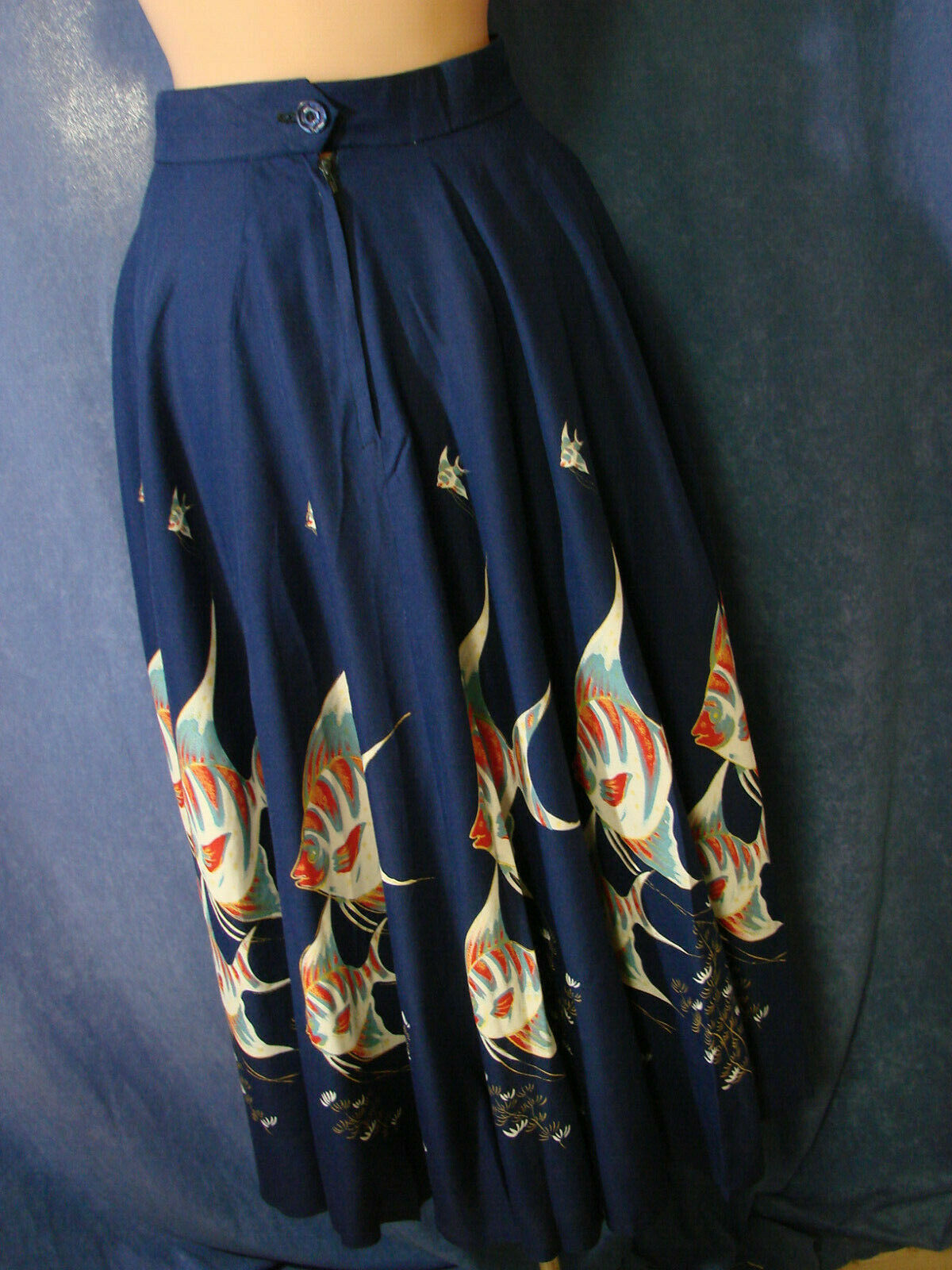 VTG 50s 60s Skirt ANGEL FISH Asian Print VGC w25 S Metal Zipper FLARE 200