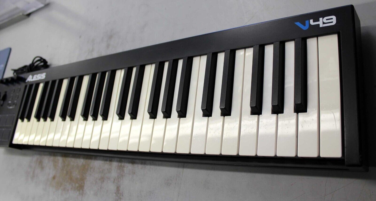 Alesis V49 49 Key USB MIDI Keyboard Controller - Fresh Stock Dated February 2026